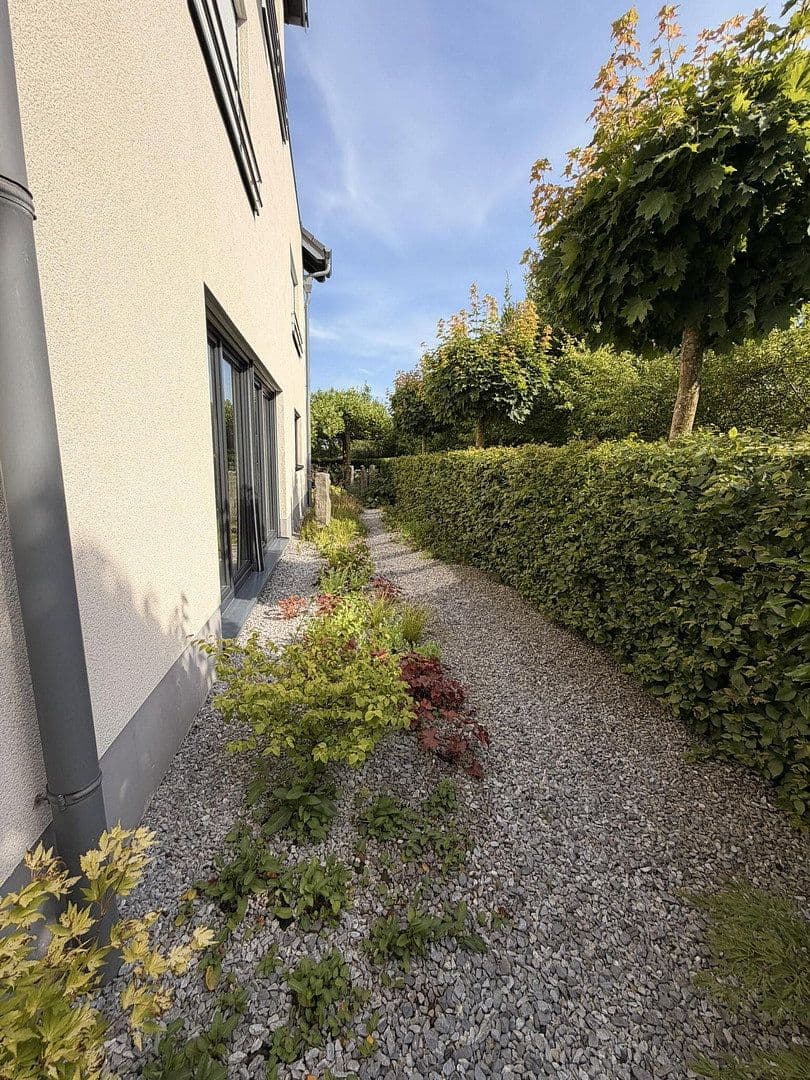 Pronájem bytu 4+1 162 m², Am Gehöft 5, Grevenbroich, Severní Porýní-Vestfálsko Pronájem bytu 4+1 162 m², Am Gehöft 5, Grevenbroich, Severní Porýní-Vestfálsko