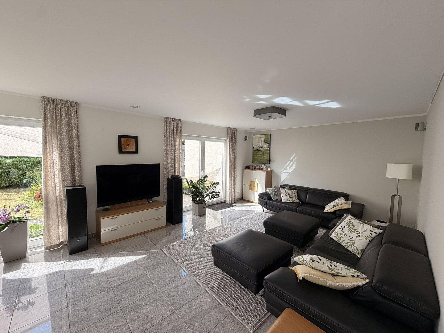 Pronájem bytu 4+1 162 m², Am Gehöft 5, Grevenbroich, Severní Porýní-Vestfálsko Pronájem bytu 4+1 162 m², Am Gehöft 5, Grevenbroich, Severní Porýní-Vestfálsko