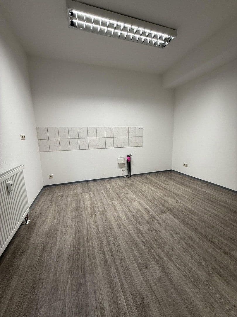 Prodej kanceláře 114 m², Hauptstraße 24, St. Georgen im Schwarzwald, Bádensko-Württembersko Prodej kanceláře 114 m², Hauptstraße 24, St. Georgen im Schwarzwald, Bádensko-Württembersko
