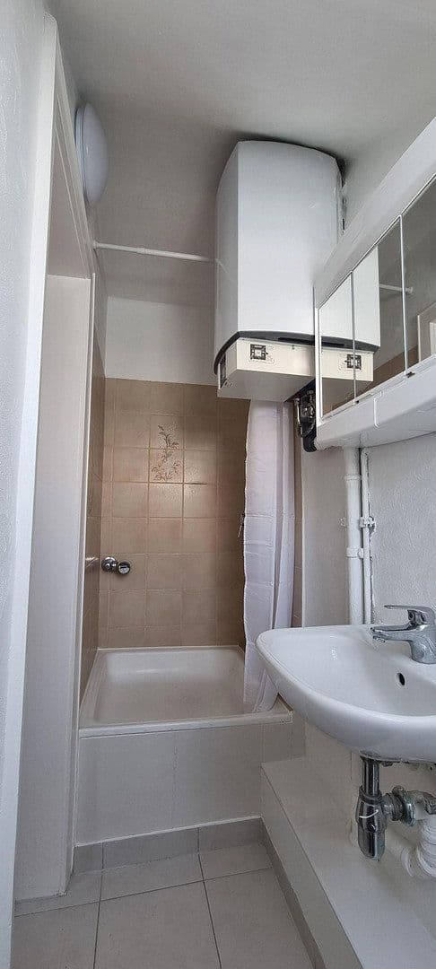 Pronájem bytu 1+kk 36 m², Breitscheidstraße 93 A, Stuttgart, Bádensko-Württembersko Pronájem bytu 1+kk 36 m², Breitscheidstraße 93 A, Stuttgart, Bádensko-Württembersko