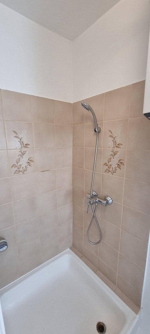 Pronájem bytu 1+kk 36 m², Breitscheidstraße 93 A, Stuttgart, Bádensko-Württembersko Pronájem bytu 1+kk 36 m², Breitscheidstraße 93 A, Stuttgart, Bádensko-Württembersko