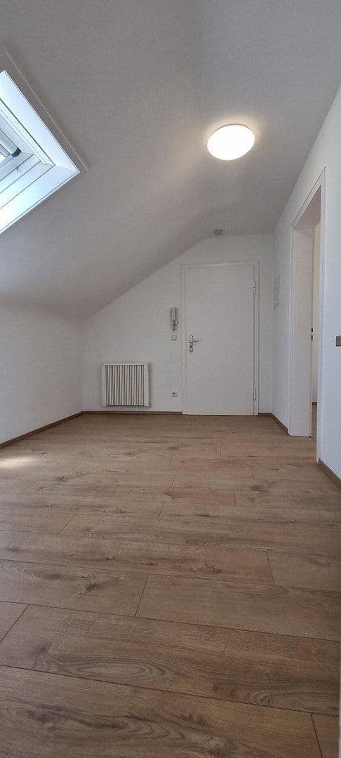Pronájem bytu 1+kk 36 m², Breitscheidstraße 93 A, Stuttgart, Bádensko-Württembersko Pronájem bytu 1+kk 36 m², Breitscheidstraße 93 A, Stuttgart, Bádensko-Württembersko