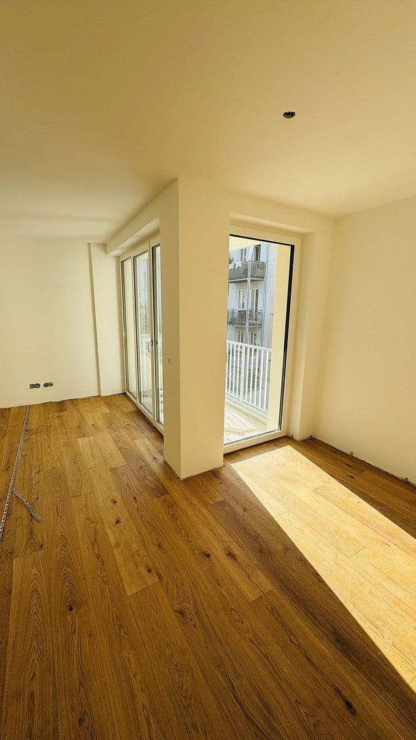 Pronájem bytu 4+1 121 m², Schwanthalerstr. 142, München, Bavorsko Pronájem bytu 4+1 121 m², Schwanthalerstr. 142, München, Bavorsko