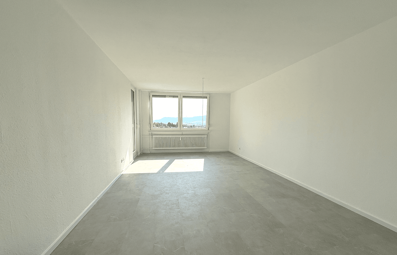 Pronájem bytu 3+1 85 m², Schwäbisch Gmünd, Bádensko-Württembersko Pronájem bytu 3+1 85 m², Schwäbisch Gmünd, Bádensko-Württembersko