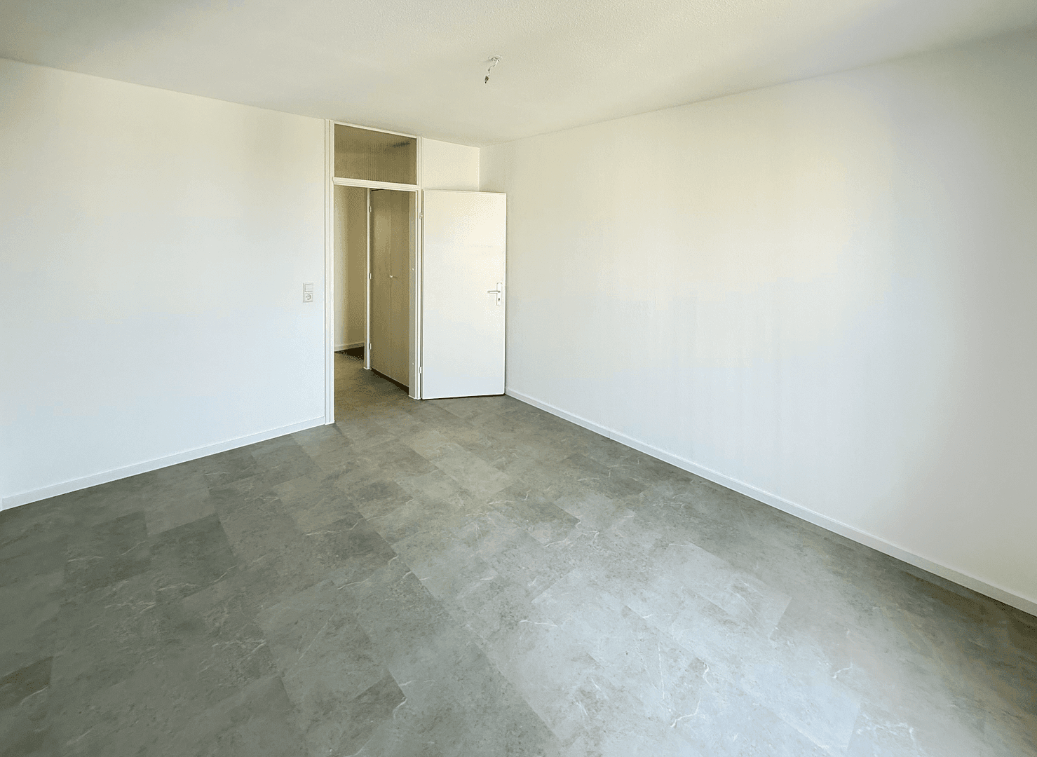 Pronájem bytu 3+1 85 m², Schwäbisch Gmünd, Bádensko-Württembersko Pronájem bytu 3+1 85 m², Schwäbisch Gmünd, Bádensko-Württembersko
