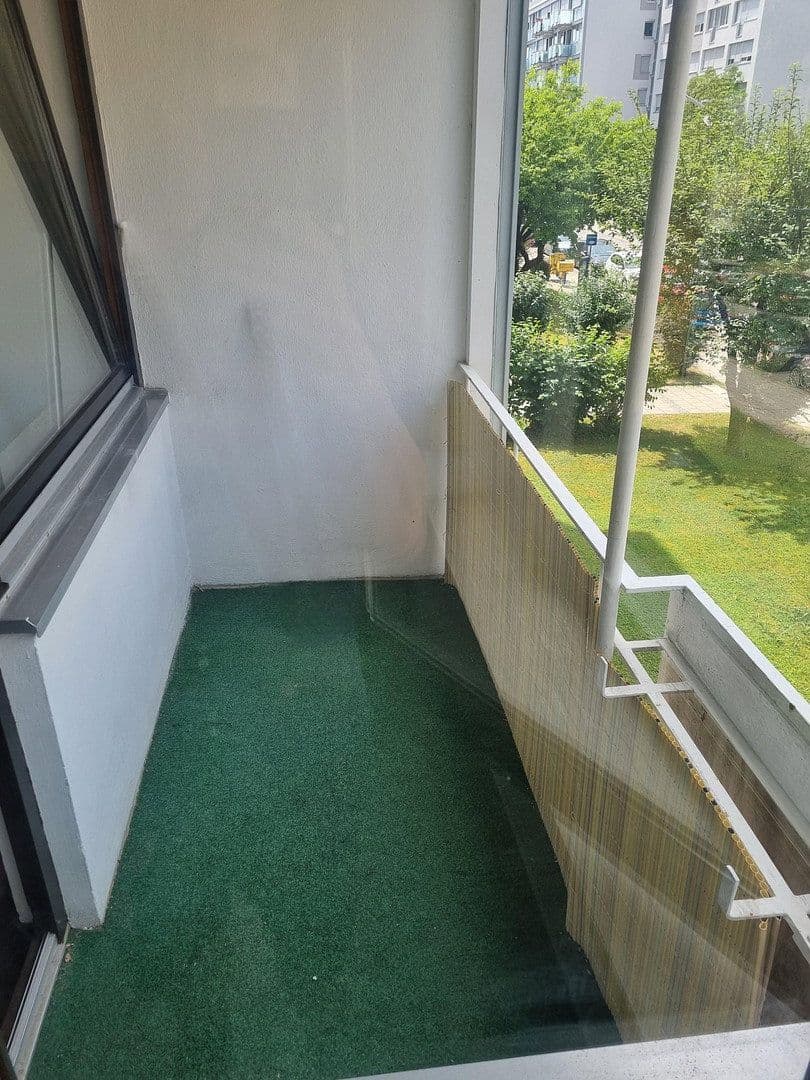 Pronájem bytu 2+1 52 m², Maria-Luiko-Str., München, Bavorsko Pronájem bytu 2+1 52 m², Maria-Luiko-Str., München, Bavorsko
