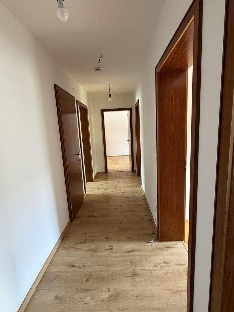 Pronájem bytu 3+1 80 m², Stegerwaldstr. 4, Burghausen, Bavorsko Pronájem bytu 3+1 80 m², Stegerwaldstr. 4, Burghausen, Bavorsko