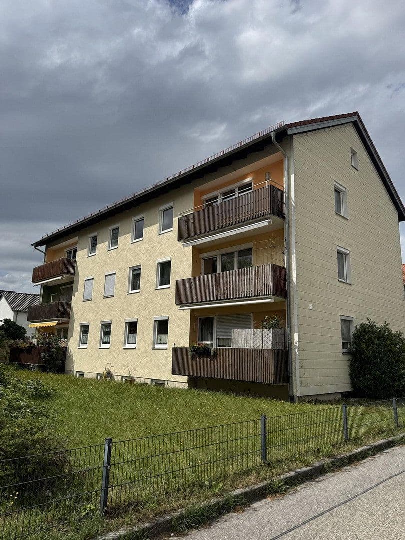 Pronájem bytu 3+1 80 m², Stegerwaldstr. 4, Burghausen, Bavorsko Pronájem bytu 3+1 80 m², Stegerwaldstr. 4, Burghausen, Bavorsko