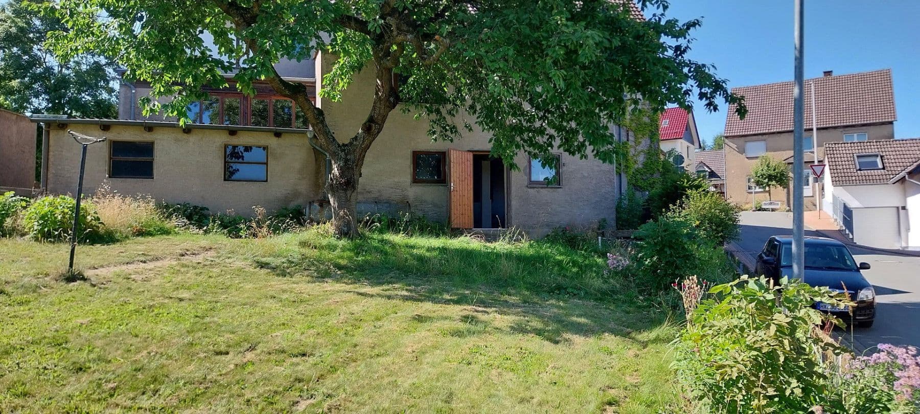 Prodej domu 155 m², pozemek 849 m², Beverungen, Severní Porýní-Vestfálsko Prodej domu 155 m², pozemek 849 m², Beverungen, Severní Porýní-Vestfálsko