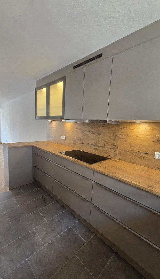 Pronájem domu 125 m², pozemek 140 m², Herbolzheimer Straße 26a, Herbolzheim, Bádensko-Württembersko Pronájem domu 125 m², pozemek 140 m², Herbolzheimer Straße 26a, Herbolzheim, Bádensko-Württembersko
