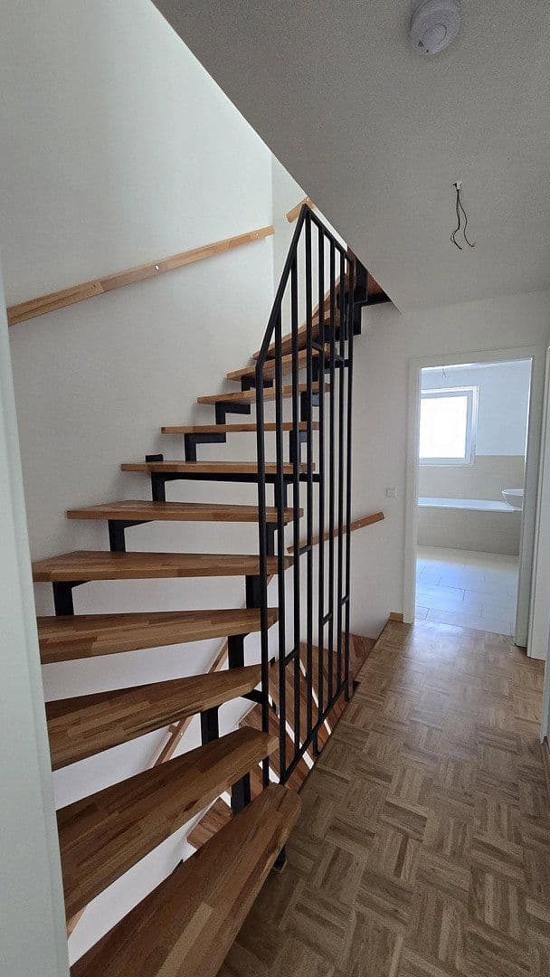Pronájem domu 125 m², pozemek 140 m², Herbolzheimer Straße 26a, Herbolzheim, Bádensko-Württembersko Pronájem domu 125 m², pozemek 140 m², Herbolzheimer Straße 26a, Herbolzheim, Bádensko-Württembersko