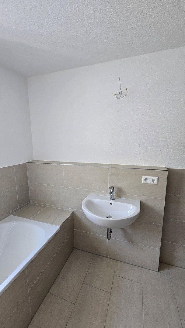 Pronájem domu 125 m², pozemek 140 m², Herbolzheimer Straße 26a, Herbolzheim, Bádensko-Württembersko Pronájem domu 125 m², pozemek 140 m², Herbolzheimer Straße 26a, Herbolzheim, Bádensko-Württembersko