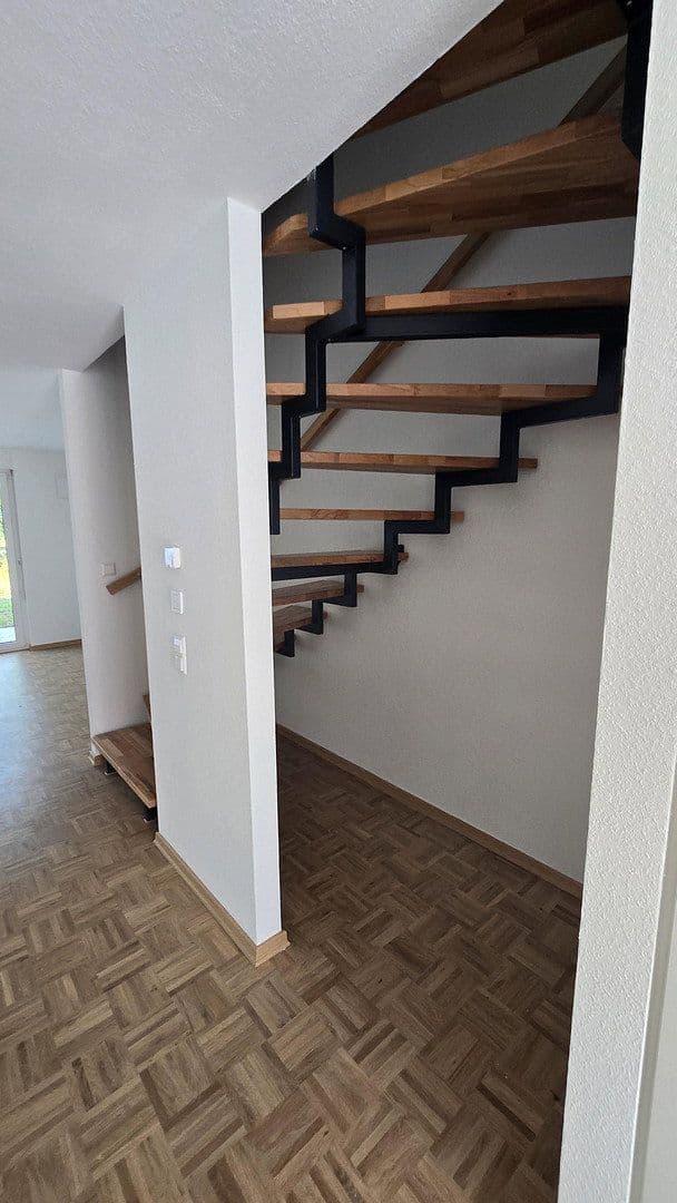Pronájem domu 125 m², pozemek 140 m², Herbolzheimer Straße 26a, Herbolzheim, Bádensko-Württembersko Pronájem domu 125 m², pozemek 140 m², Herbolzheimer Straße 26a, Herbolzheim, Bádensko-Württembersko