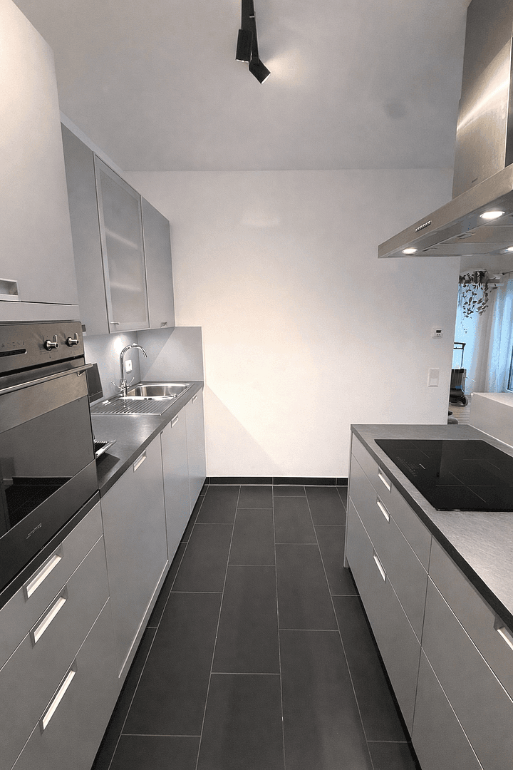 Pronájem bytu 4+1 98 m², Welfenstraße 68, München, Bavorsko Pronájem bytu 4+1 98 m², Welfenstraße 68, München, Bavorsko