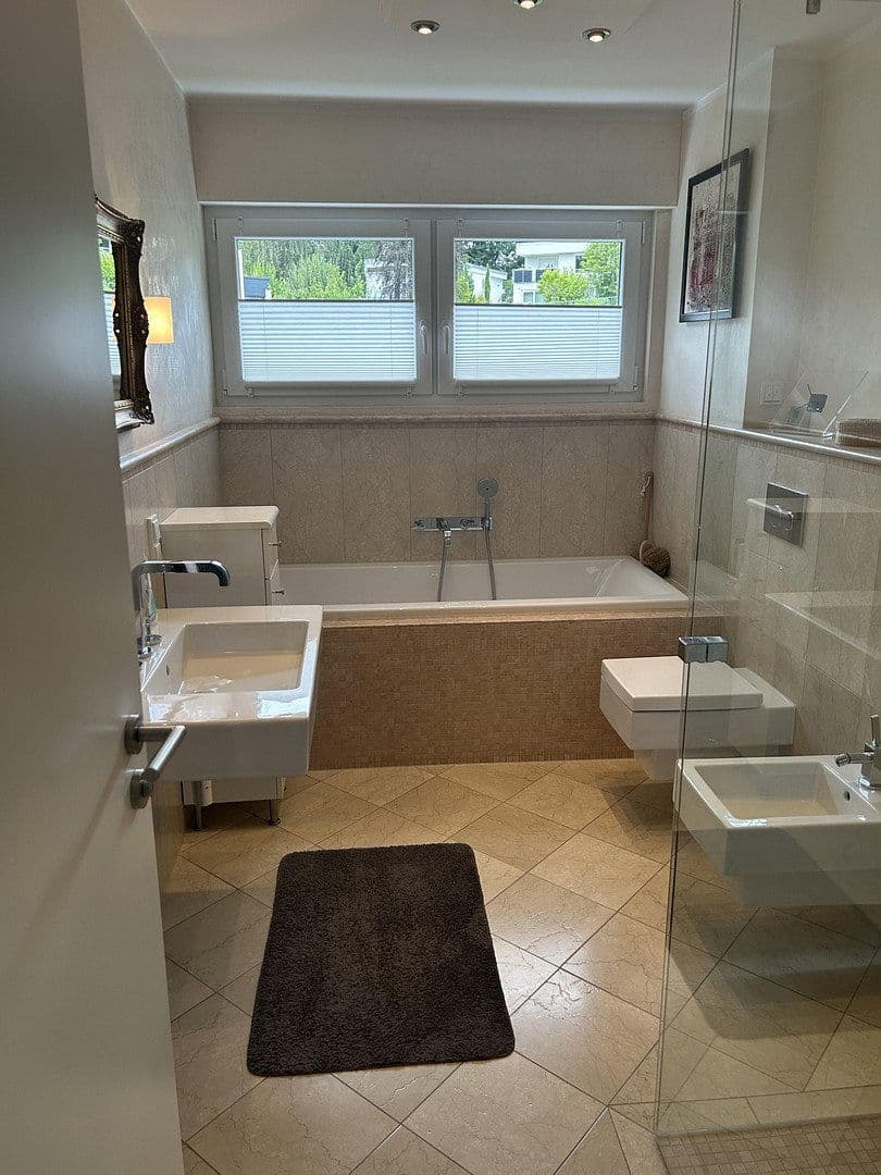 Prodej bytu 4+kk 130 m², Dortmund, Severní Porýní-Vestfálsko Prodej bytu 4+kk 130 m², Dortmund, Severní Porýní-Vestfálsko