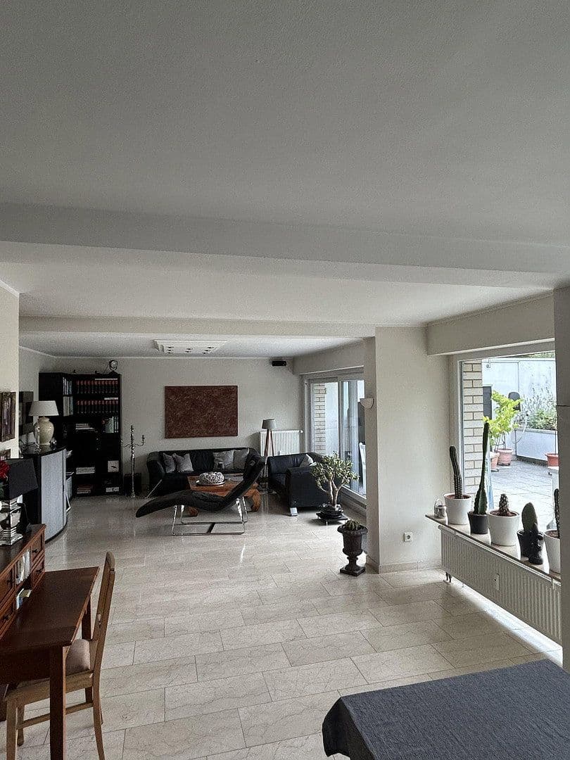 Prodej bytu 4+kk 130 m², Dortmund, Severní Porýní-Vestfálsko Prodej bytu 4+kk 130 m², Dortmund, Severní Porýní-Vestfálsko