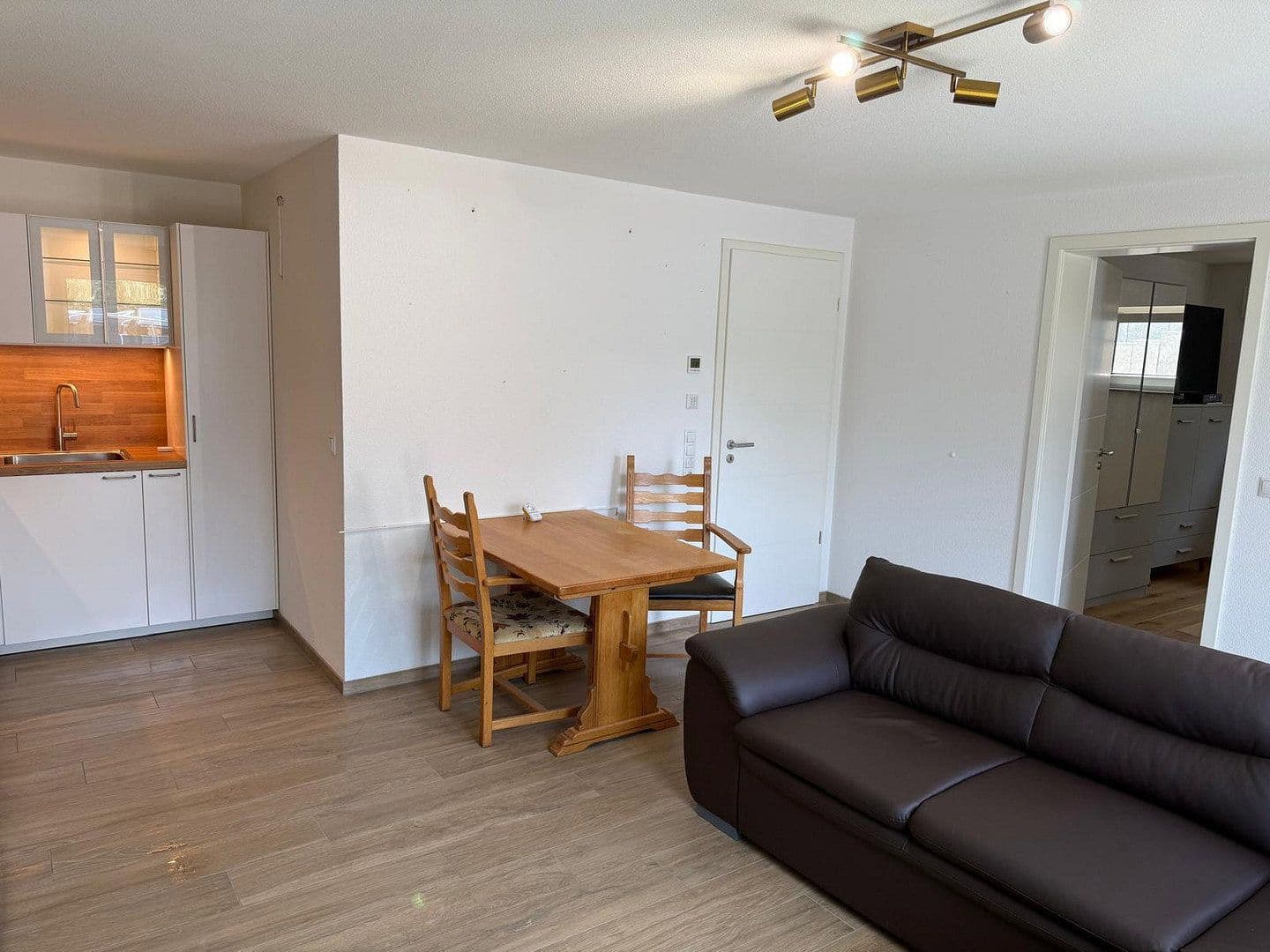 Prodej bytu 6+1 172 m², Hilzingen, Bádensko-Württembersko Prodej bytu 6+1 172 m², Hilzingen, Bádensko-Württembersko