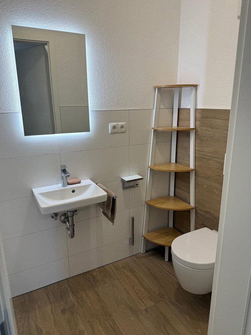 Prodej bytu 6+1 172 m², Hilzingen, Bádensko-Württembersko Prodej bytu 6+1 172 m², Hilzingen, Bádensko-Württembersko