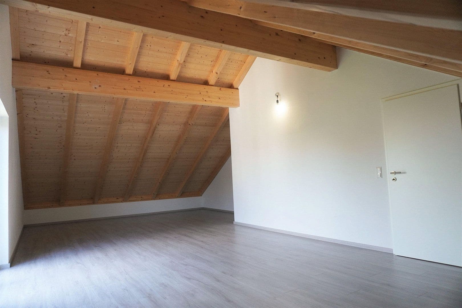 Pronájem domu 154 m², pozemek 306 m², Ampfing, Bavorsko Pronájem domu 154 m², pozemek 306 m², Ampfing, Bavorsko