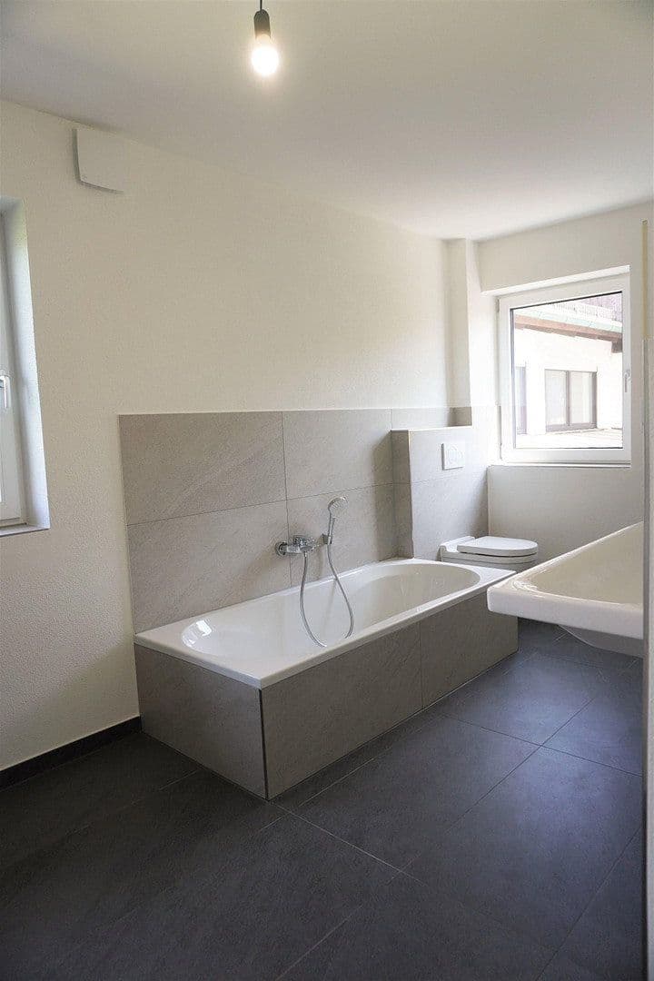 Pronájem domu 154 m², pozemek 306 m², Ampfing, Bavorsko Pronájem domu 154 m², pozemek 306 m², Ampfing, Bavorsko