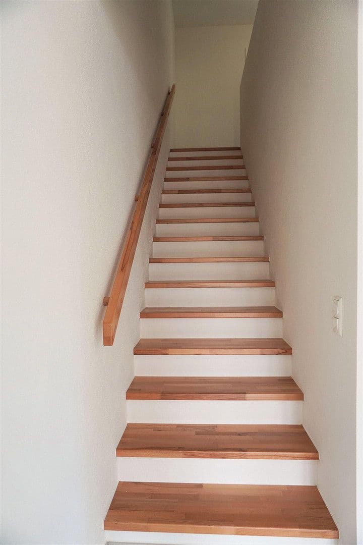 Pronájem domu 154 m², pozemek 306 m², Ampfing, Bavorsko Pronájem domu 154 m², pozemek 306 m², Ampfing, Bavorsko