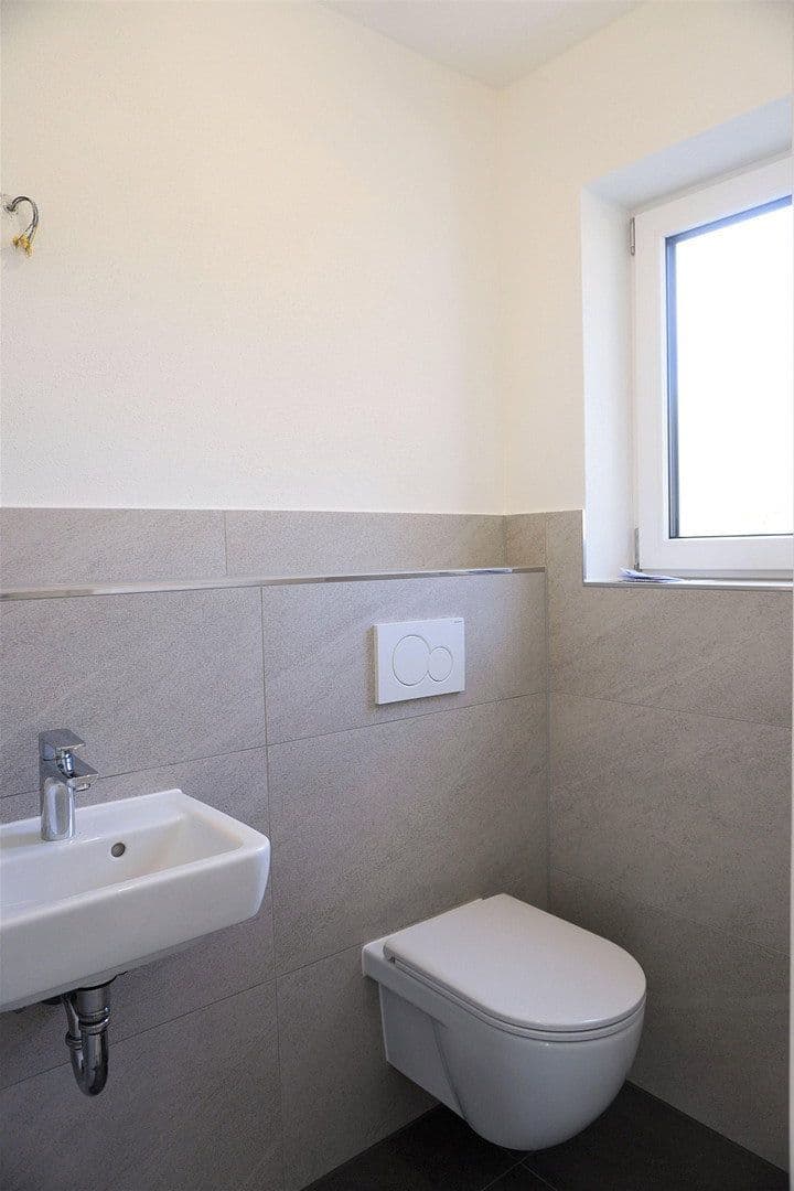 Pronájem domu 154 m², pozemek 306 m², Ampfing, Bavorsko Pronájem domu 154 m², pozemek 306 m², Ampfing, Bavorsko