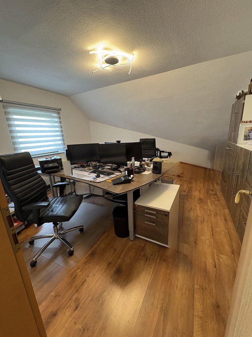 Prodej domu 160 m², pozemek 391 m², Neuwied, Porýní-Falc Prodej domu 160 m², pozemek 391 m², Neuwied, Porýní-Falc