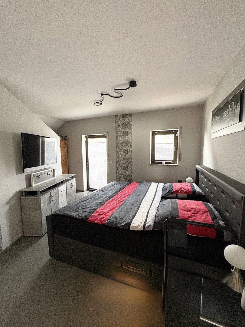 Prodej domu 160 m², pozemek 391 m², Neuwied, Porýní-Falc Prodej domu 160 m², pozemek 391 m², Neuwied, Porýní-Falc