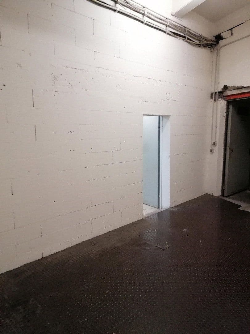 Pronájem nebytového prostoru 350 m², Ludweilerstraße 18+20, Großrosseln, Země Sársko Pronájem nebytového prostoru 350 m², Ludweilerstraße 18+20, Großrosseln, Země Sársko