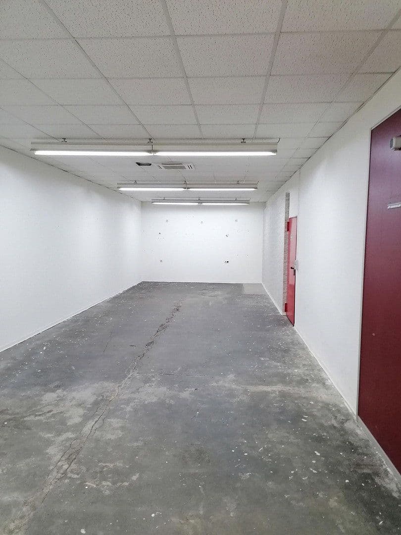 Pronájem nebytového prostoru 350 m², Ludweilerstraße 18+20, Großrosseln, Země Sársko Pronájem nebytového prostoru 350 m², Ludweilerstraße 18+20, Großrosseln, Země Sársko