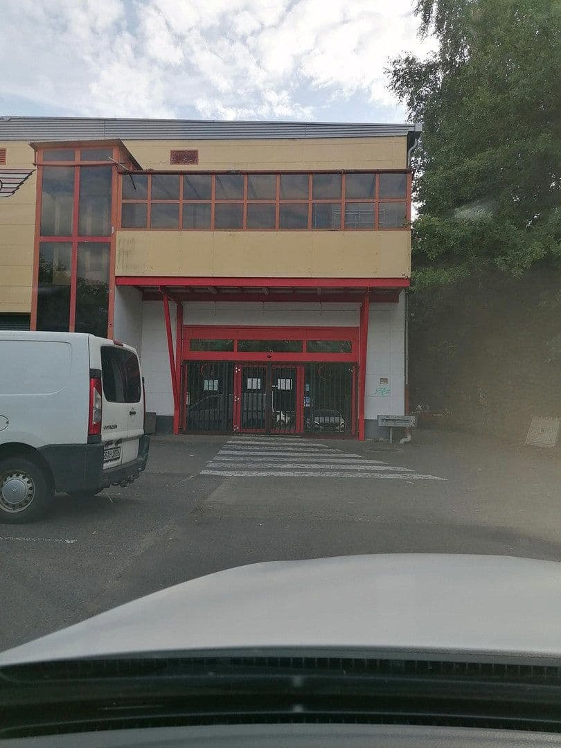 Pronájem nebytového prostoru 350 m², Ludweilerstraße 18+20, Großrosseln, Země Sársko Pronájem nebytového prostoru 350 m², Ludweilerstraße 18+20, Großrosseln, Země Sársko