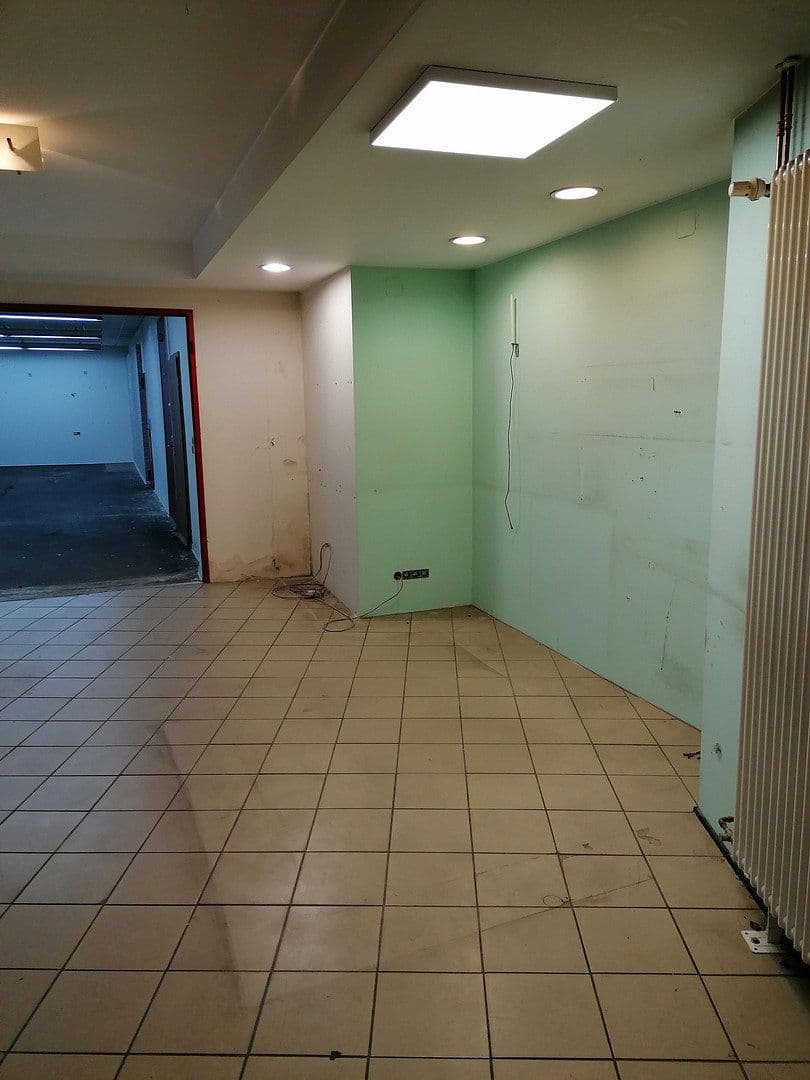 Pronájem nebytového prostoru 350 m², Ludweilerstraße 18+20, Großrosseln, Země Sársko Pronájem nebytového prostoru 350 m², Ludweilerstraße 18+20, Großrosseln, Země Sársko
