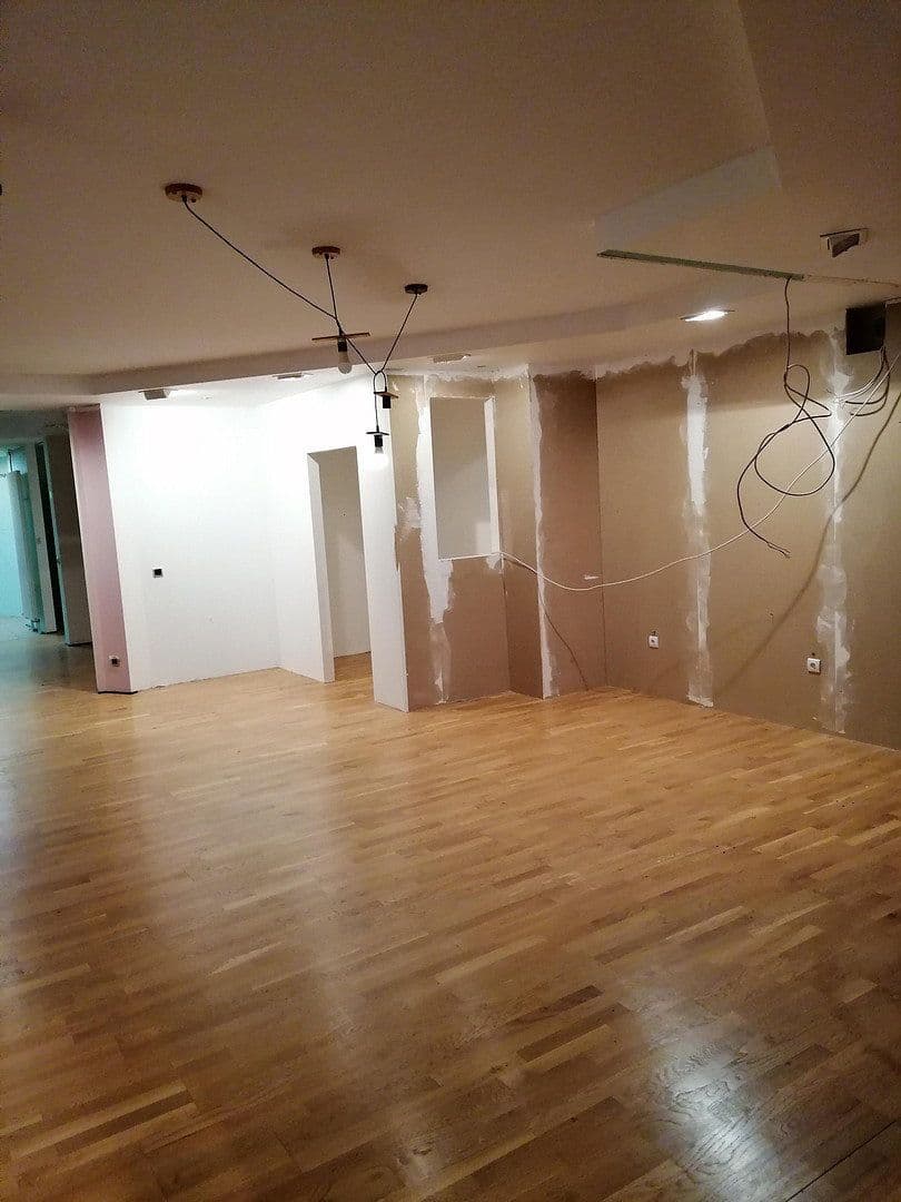 Pronájem nebytového prostoru 350 m², Ludweilerstraße 18+20, Großrosseln, Země Sársko Pronájem nebytového prostoru 350 m², Ludweilerstraße 18+20, Großrosseln, Země Sársko