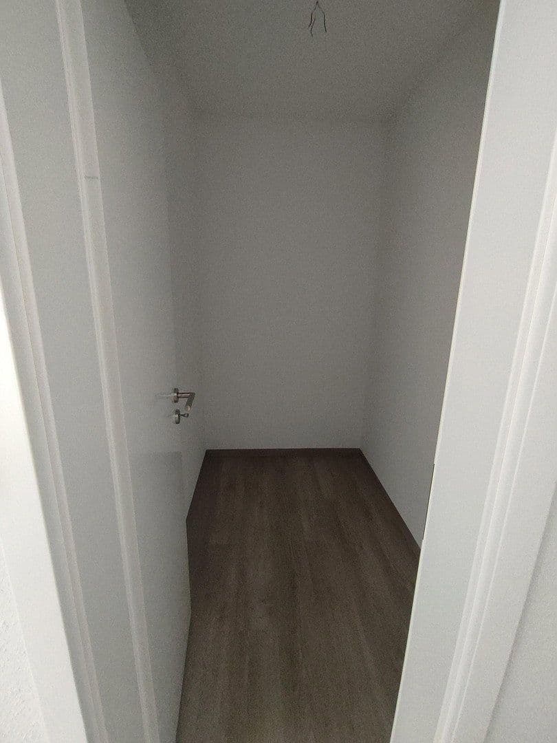 Pronájem bytu 2+1 67 m², Chemnitzer Straße 30b, Chemnitz, Sasko Pronájem bytu 2+1 67 m², Chemnitzer Straße 30b, Chemnitz, Sasko