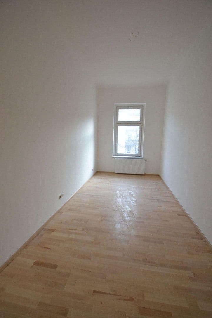 Prodej domu 1.006 m², pozemek 570 m², Pfaffendorfer Straße, Leipzig, Sasko Prodej domu 1.006 m², pozemek 570 m², Pfaffendorfer Straße, Leipzig, Sasko