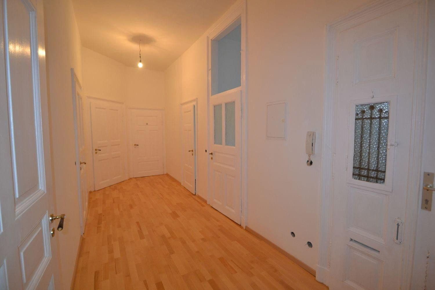Prodej domu 1.006 m², pozemek 570 m², Pfaffendorfer Straße, Leipzig, Sasko Prodej domu 1.006 m², pozemek 570 m², Pfaffendorfer Straße, Leipzig, Sasko