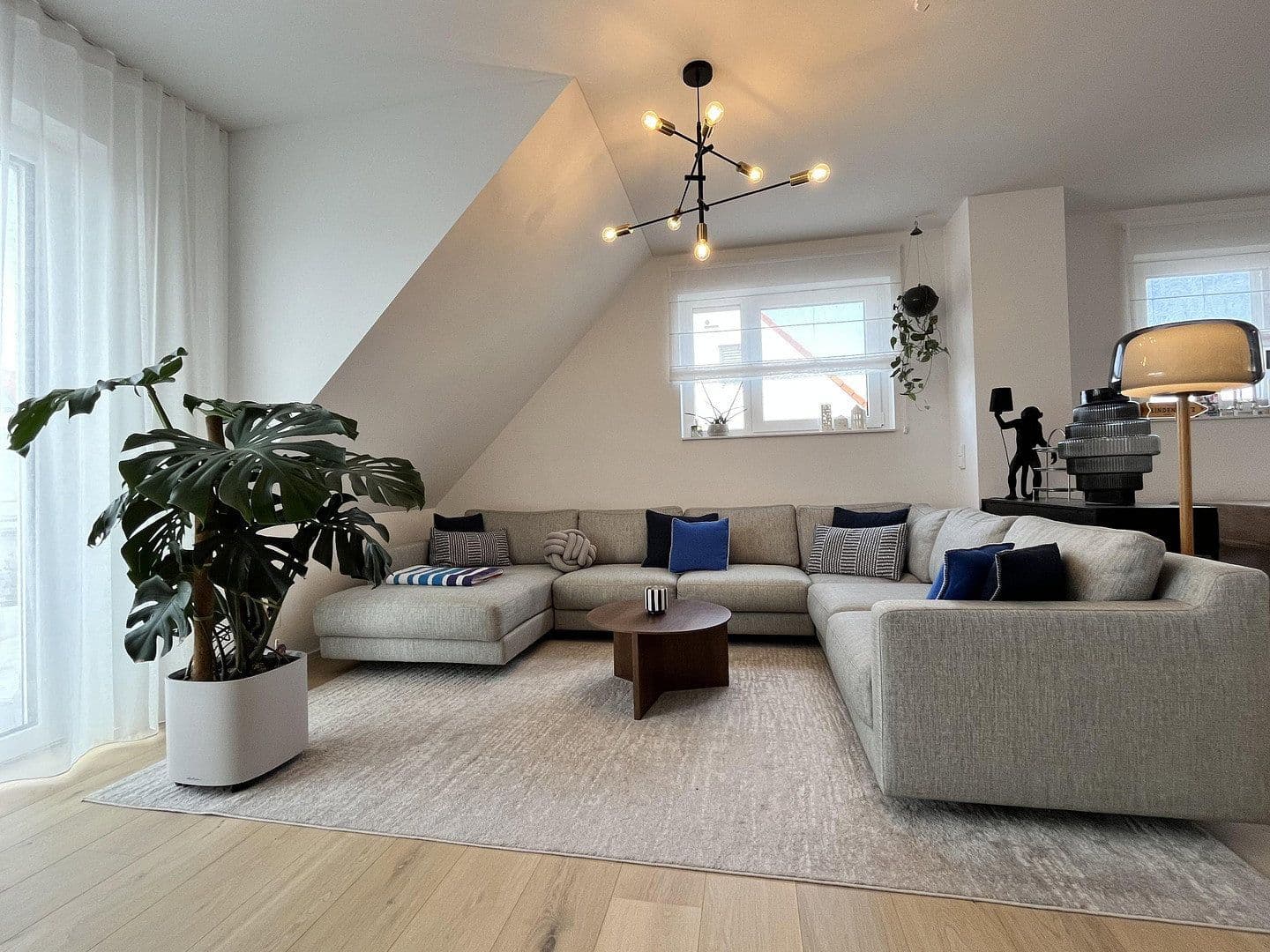Prodej bytu 5+1 144 m², Lindenplatz 12a, Nürnberg, Bavorsko Prodej bytu 5+1 144 m², Lindenplatz 12a, Nürnberg, Bavorsko