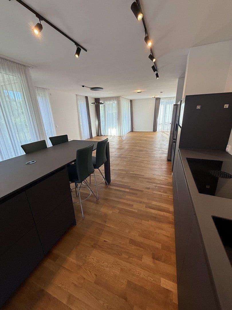 Prodej bytu 4+1 138 m², Hannover, Dolní Sasko Prodej bytu 4+1 138 m², Hannover, Dolní Sasko