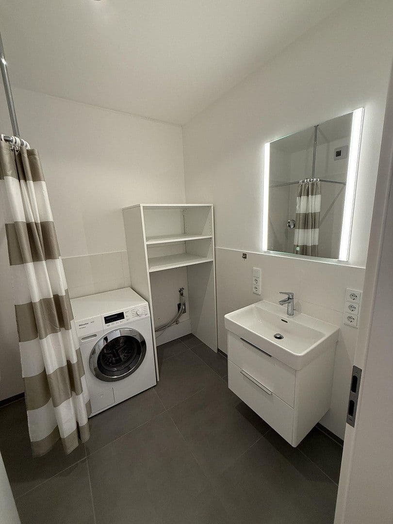 Prodej bytu 4+1 138 m², Hannover, Dolní Sasko Prodej bytu 4+1 138 m², Hannover, Dolní Sasko