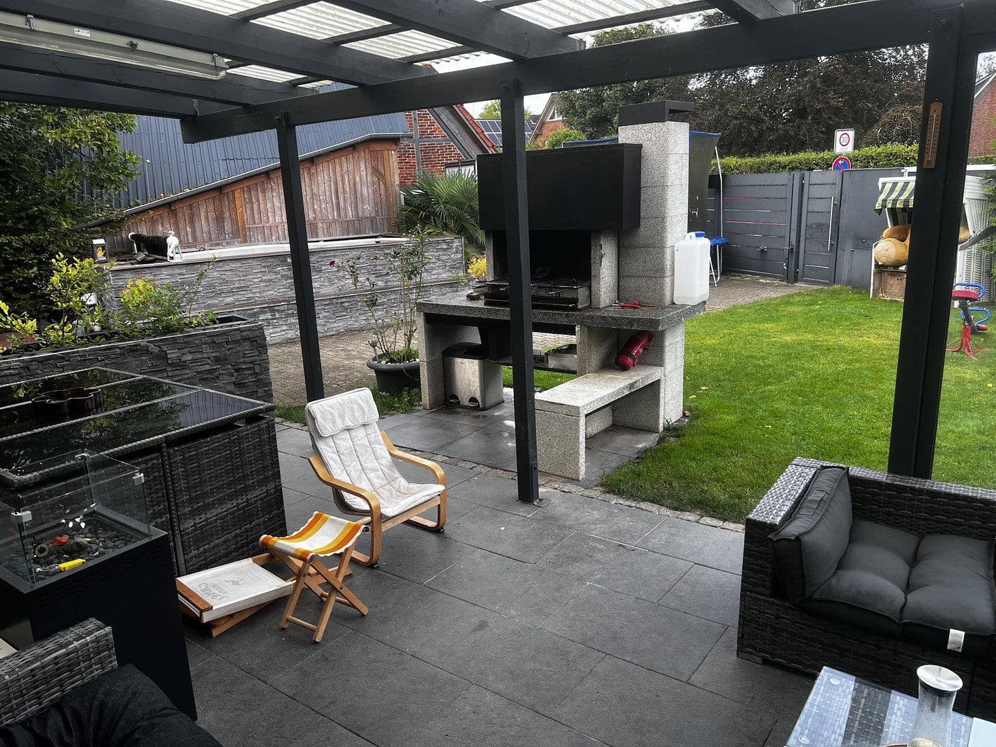 Prodej domu 220 m², pozemek 560 m², Dorfstraße 119, Tangstedt, Šlesvicko-Holštýnsko Prodej domu 220 m², pozemek 560 m², Dorfstraße 119, Tangstedt, Šlesvicko-Holštýnsko
