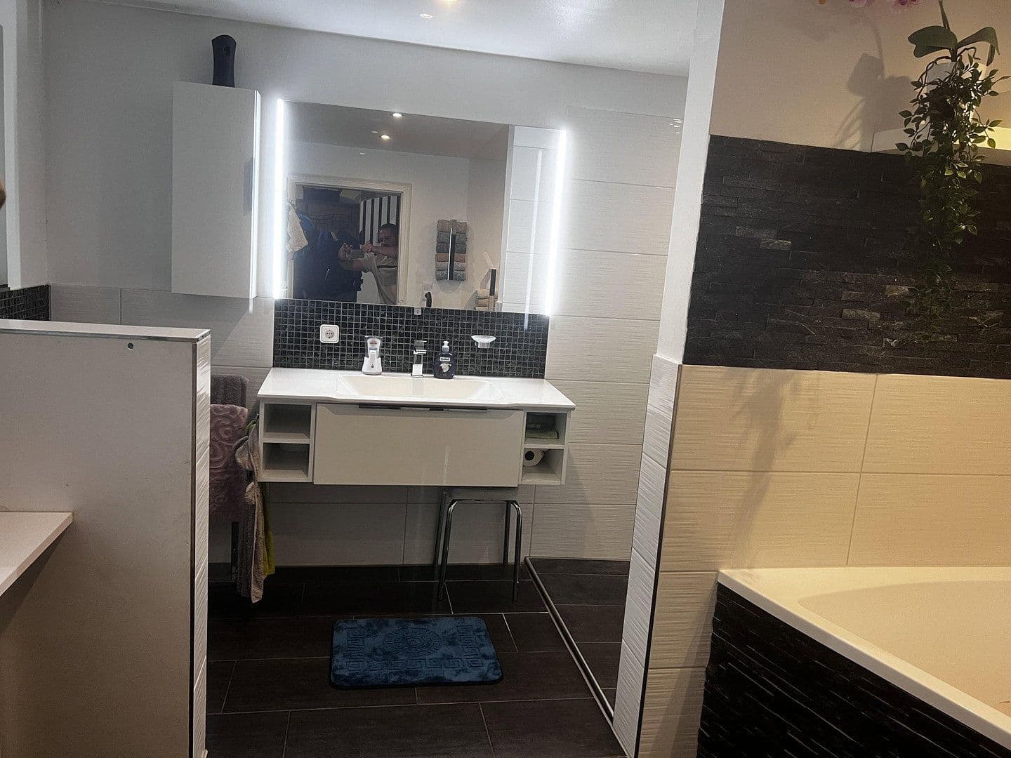 Prodej domu 220 m², pozemek 560 m², Dorfstraße 119, Tangstedt, Šlesvicko-Holštýnsko Prodej domu 220 m², pozemek 560 m², Dorfstraße 119, Tangstedt, Šlesvicko-Holštýnsko