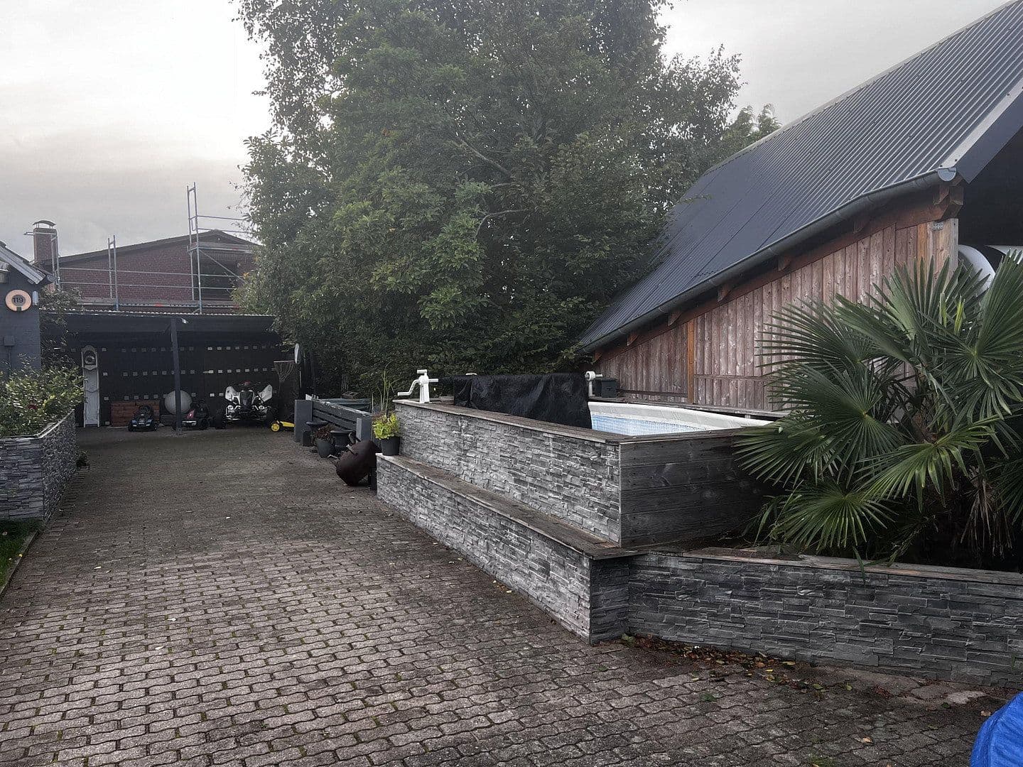 Prodej domu 220 m², pozemek 560 m², Dorfstraße 119, Tangstedt, Šlesvicko-Holštýnsko Prodej domu 220 m², pozemek 560 m², Dorfstraße 119, Tangstedt, Šlesvicko-Holštýnsko