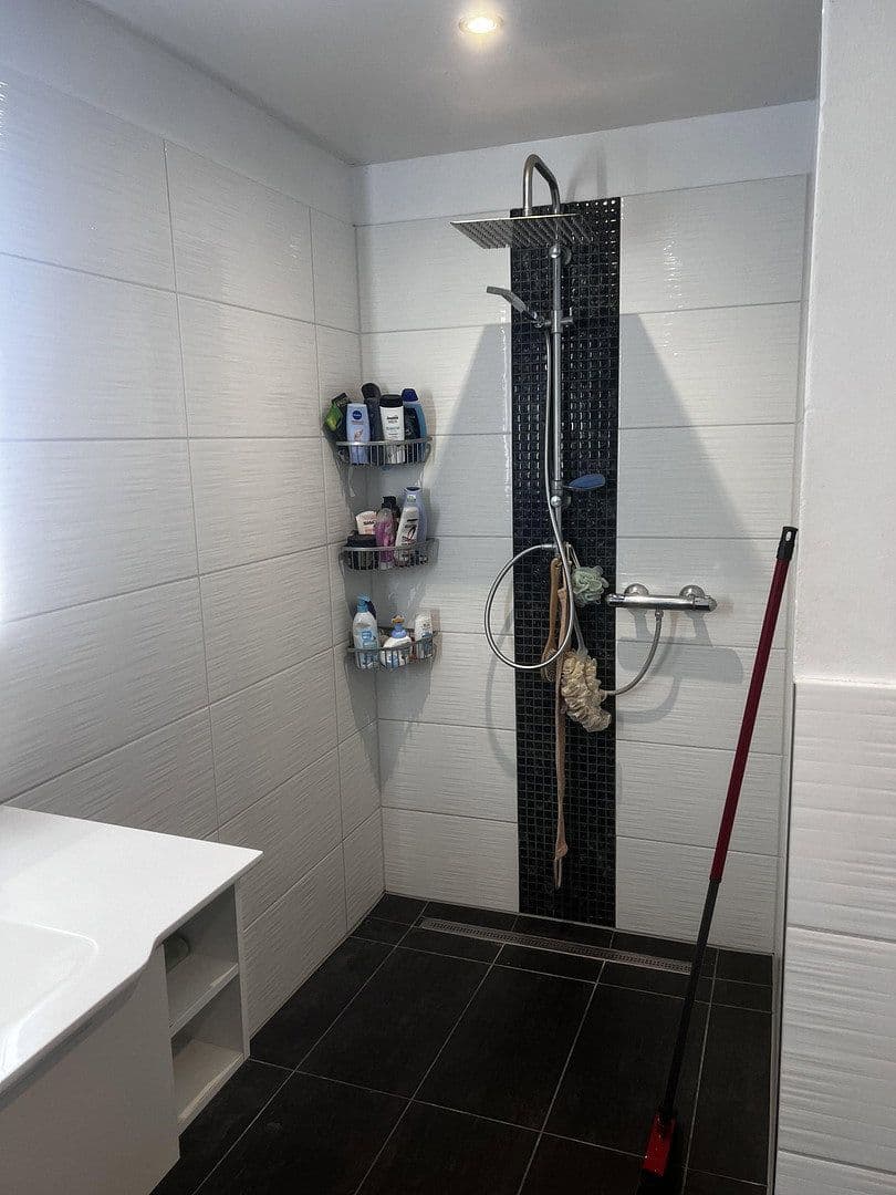 Prodej domu 220 m², pozemek 560 m², Dorfstraße 119, Tangstedt, Šlesvicko-Holštýnsko Prodej domu 220 m², pozemek 560 m², Dorfstraße 119, Tangstedt, Šlesvicko-Holštýnsko