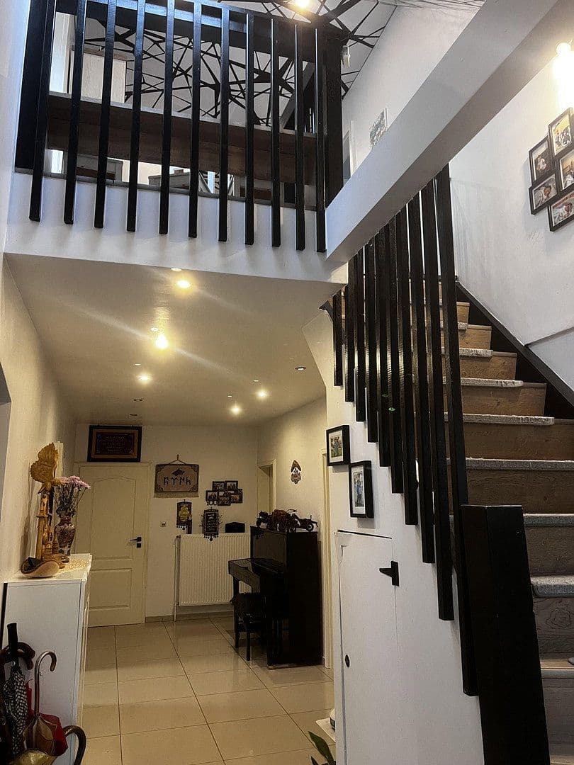 Prodej domu 220 m², pozemek 560 m², Dorfstraße 119, Tangstedt, Šlesvicko-Holštýnsko Prodej domu 220 m², pozemek 560 m², Dorfstraße 119, Tangstedt, Šlesvicko-Holštýnsko
