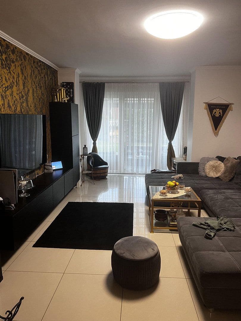 Prodej domu 220 m², pozemek 560 m², Dorfstraße 119, Tangstedt, Šlesvicko-Holštýnsko Prodej domu 220 m², pozemek 560 m², Dorfstraße 119, Tangstedt, Šlesvicko-Holštýnsko