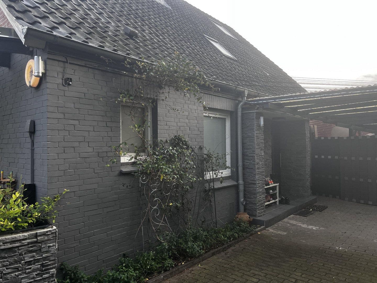 Prodej domu 220 m², pozemek 560 m², Dorfstraße 119, Tangstedt, Šlesvicko-Holštýnsko Prodej domu 220 m², pozemek 560 m², Dorfstraße 119, Tangstedt, Šlesvicko-Holštýnsko