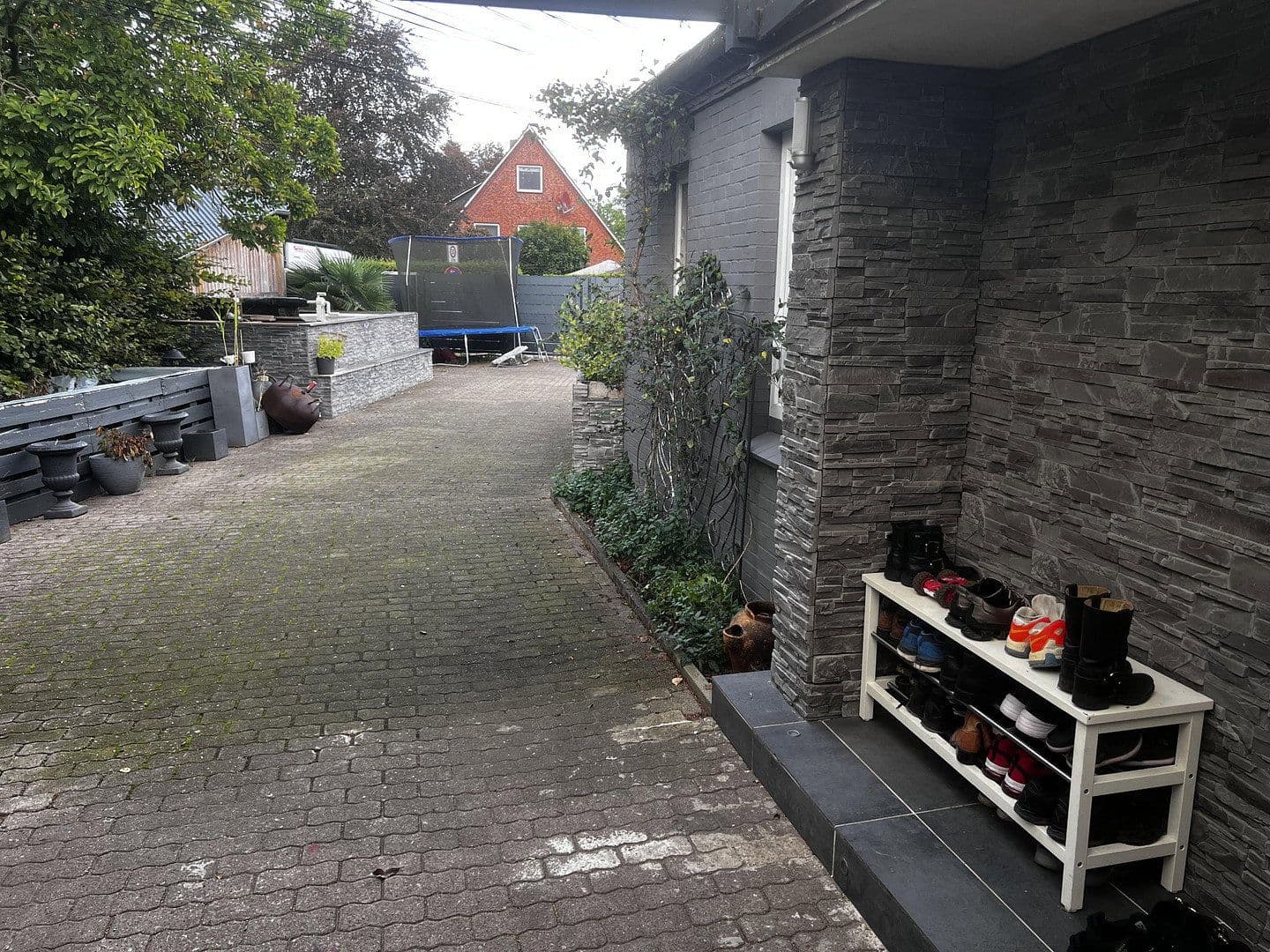 Prodej domu 220 m², pozemek 560 m², Dorfstraße 119, Tangstedt, Šlesvicko-Holštýnsko Prodej domu 220 m², pozemek 560 m², Dorfstraße 119, Tangstedt, Šlesvicko-Holštýnsko