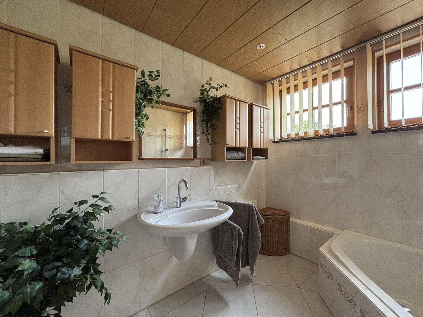 Prodej domu 235 m², pozemek 504 m², Neunkirchen-Seelscheid, Severní Porýní-Vestfálsko Prodej domu 235 m², pozemek 504 m², Neunkirchen-Seelscheid, Severní Porýní-Vestfálsko