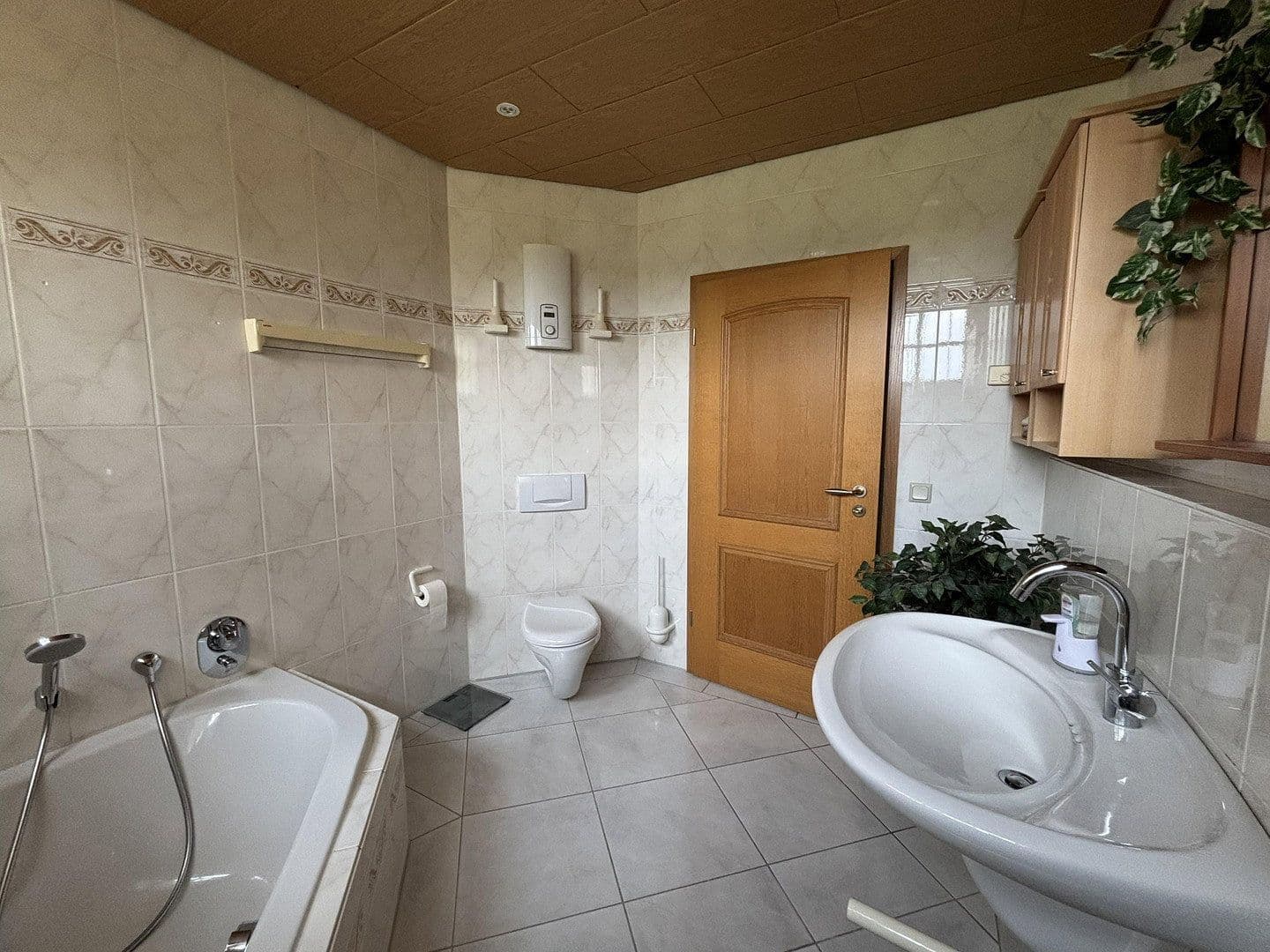 Prodej domu 235 m², pozemek 504 m², Neunkirchen-Seelscheid, Severní Porýní-Vestfálsko Prodej domu 235 m², pozemek 504 m², Neunkirchen-Seelscheid, Severní Porýní-Vestfálsko