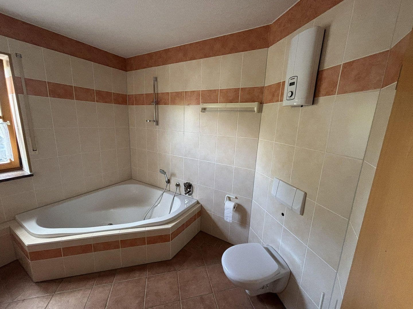 Prodej domu 235 m², pozemek 504 m², Neunkirchen-Seelscheid, Severní Porýní-Vestfálsko Prodej domu 235 m², pozemek 504 m², Neunkirchen-Seelscheid, Severní Porýní-Vestfálsko